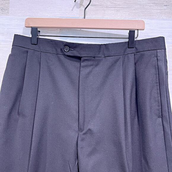 Jos A Bank Notch Collar Tuxedo Suit Black Mens 42R Jacket 36R Pleated Pants - Picture 9 of 12